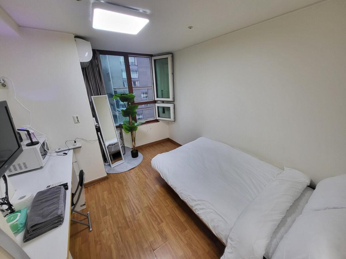 2-2710 #gangnam Stn, 5-min #yeoksam Stn, 3-min #ott #concierge Gangnam Managed Apartment